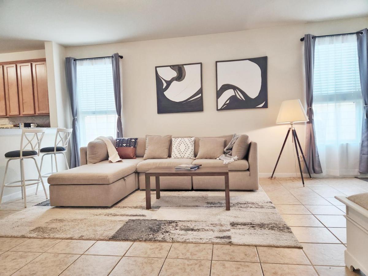 4 Bedroom Home Near Downtown Med Center Nrg Stadium Pearland Skyview Long By Ion Rentals Houston Esterno foto