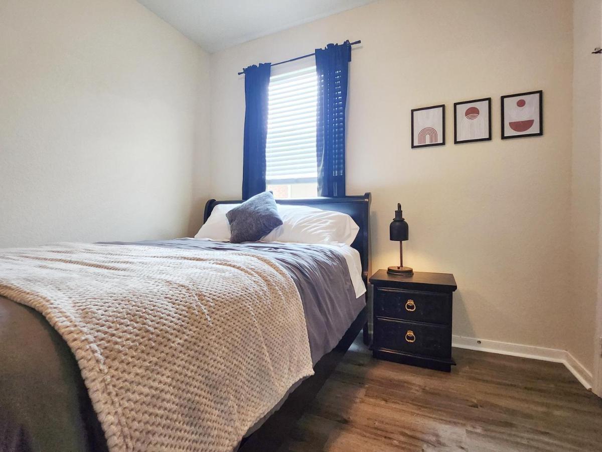 4 Bedroom Home Near Downtown Med Center Nrg Stadium Pearland Skyview Long By Ion Rentals Houston Esterno foto