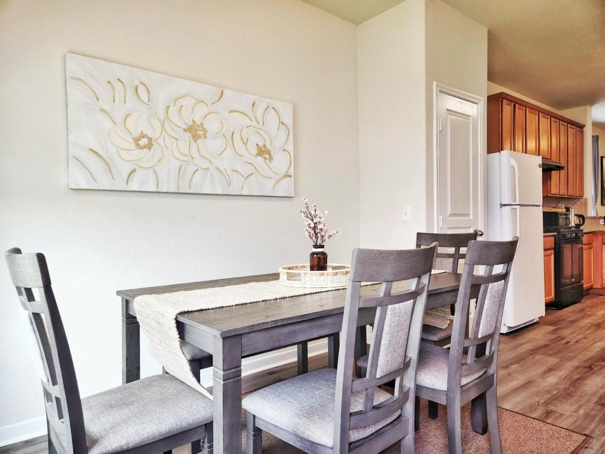 4 Bedroom Home Near Downtown Med Center Nrg Stadium Pearland Skyview Long By Ion Rentals Houston Esterno foto