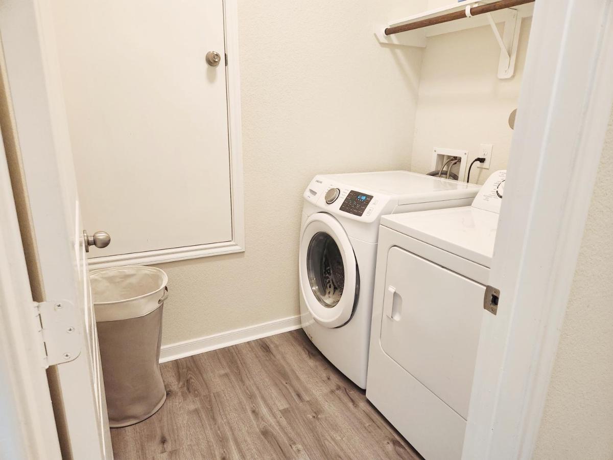 4 Bedroom Home Near Downtown Med Center Nrg Stadium Pearland Skyview Long By Ion Rentals Houston Esterno foto