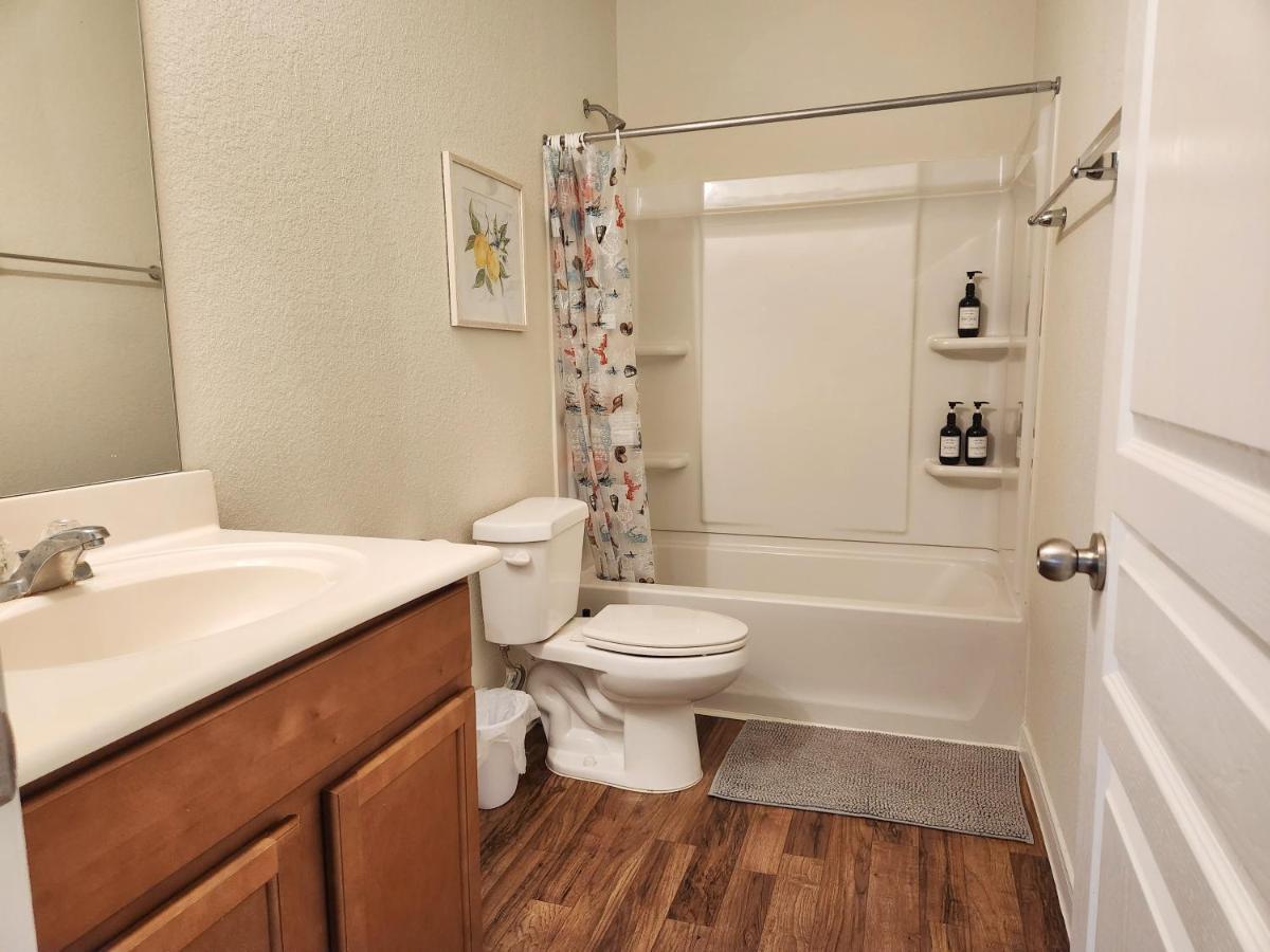 4 Bedroom Home Near Downtown Med Center Nrg Stadium Pearland Skyview Long By Ion Rentals Houston Esterno foto