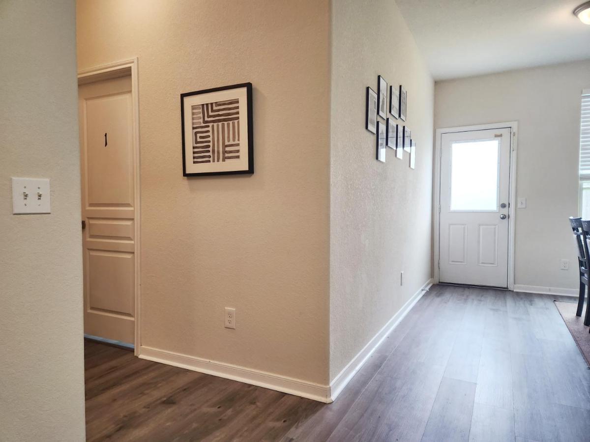 4 Bedroom Home Near Downtown Med Center Nrg Stadium Pearland Skyview Long By Ion Rentals Houston Esterno foto