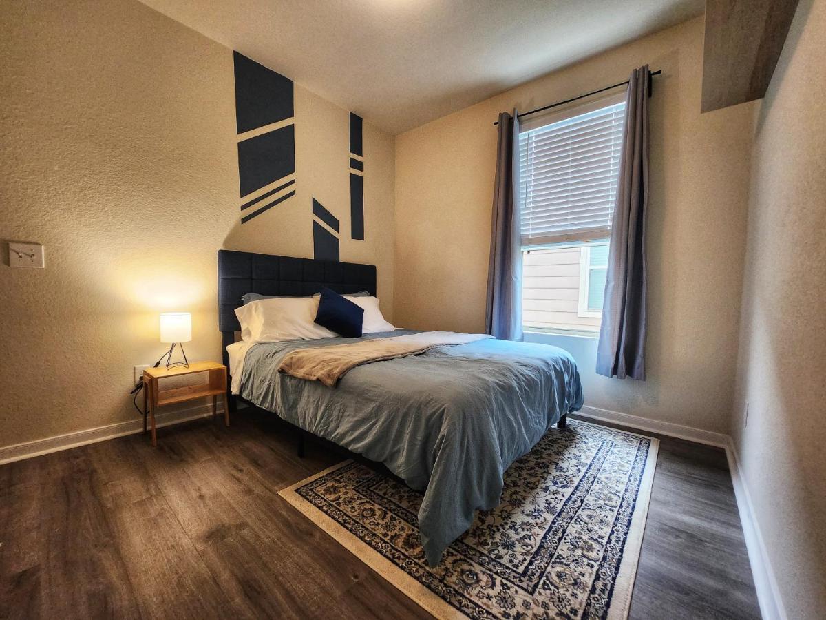 4 Bedroom Home Near Downtown Med Center Nrg Stadium Pearland Skyview Long By Ion Rentals Houston Esterno foto