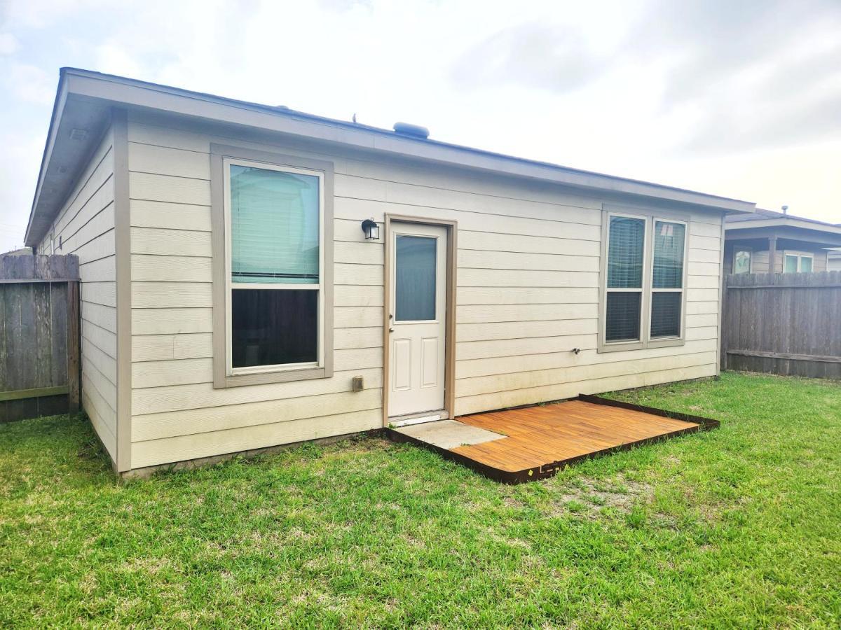 4 Bedroom Home Near Downtown Med Center Nrg Stadium Pearland Skyview Long By Ion Rentals Houston Esterno foto