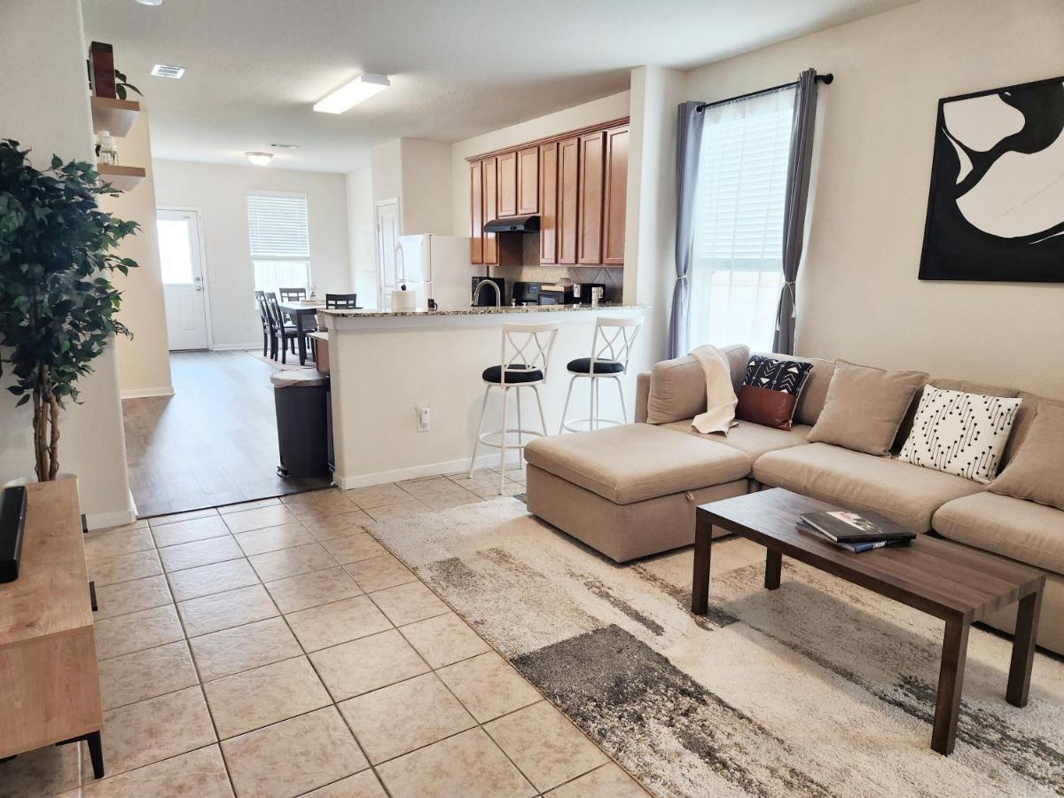 4 Bedroom Home Near Downtown Med Center Nrg Stadium Pearland Skyview Long By Ion Rentals Houston Esterno foto