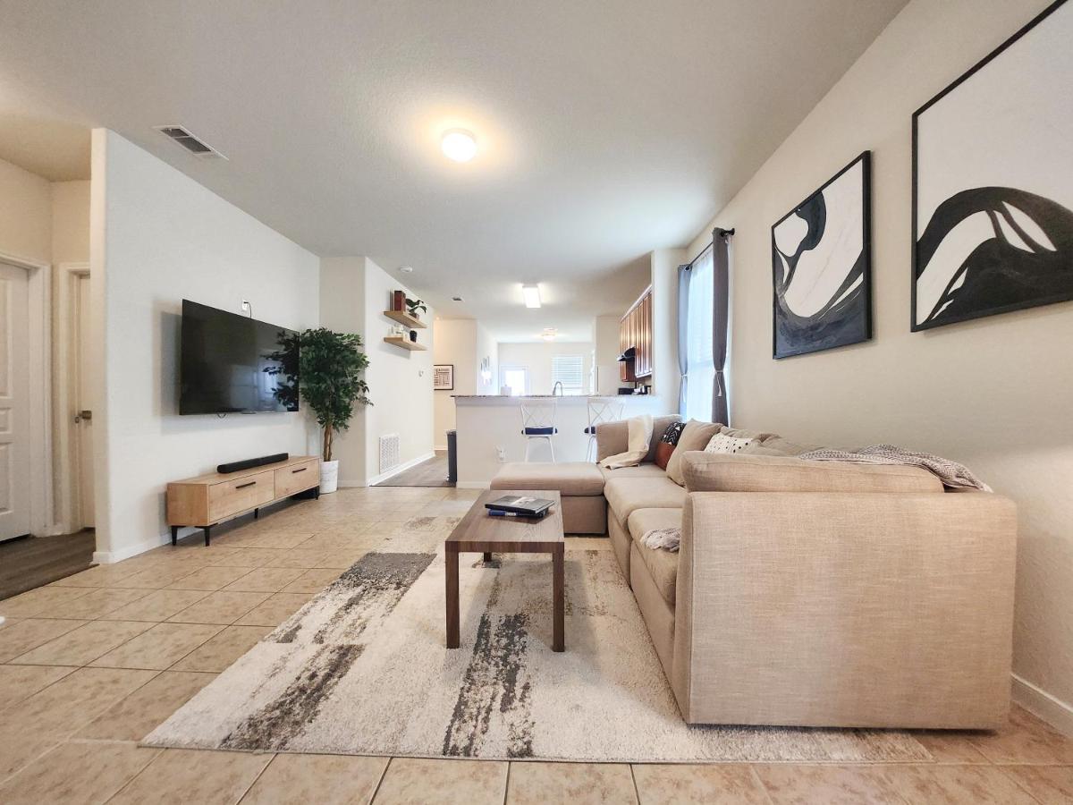 4 Bedroom Home Near Downtown Med Center Nrg Stadium Pearland Skyview Long By Ion Rentals Houston Esterno foto